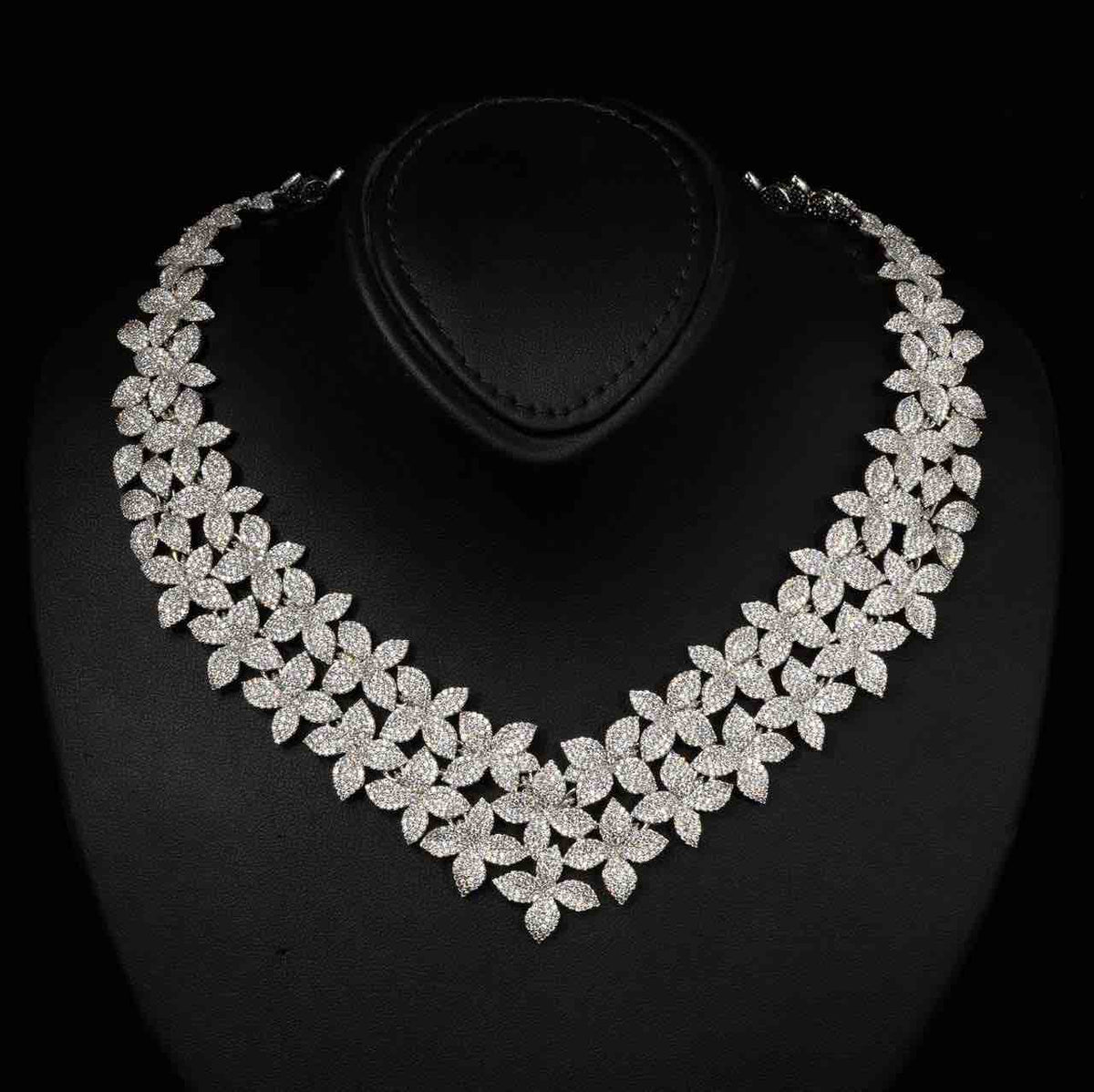 Omnia Nellie White Pearl Luxury Bridal Full Set in High Quality Zircon Stone Premium Rhodium Plated - OMNIASTORES UAE