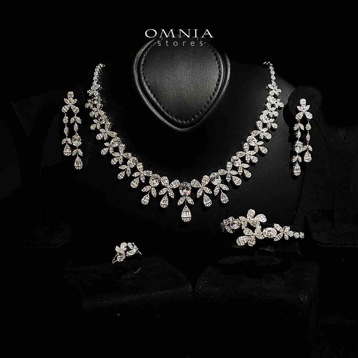 Elaine White Bridal Full Set in 925 Silver High Quality Simulated Diamonds