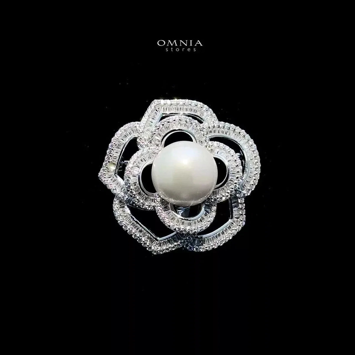 Omnia Sophia Pearl Flower Brooch in 92.5 Silver with High Quality Simulated Diamonds - OMNIASTORES UAE