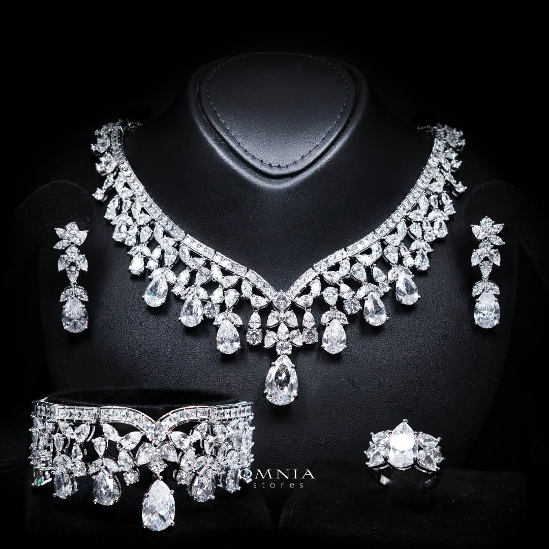Omnia Princess White Luxury Bridal Full Set with Pear-Cut High Quality Simulated Diamonds Premium Rhodium Plated