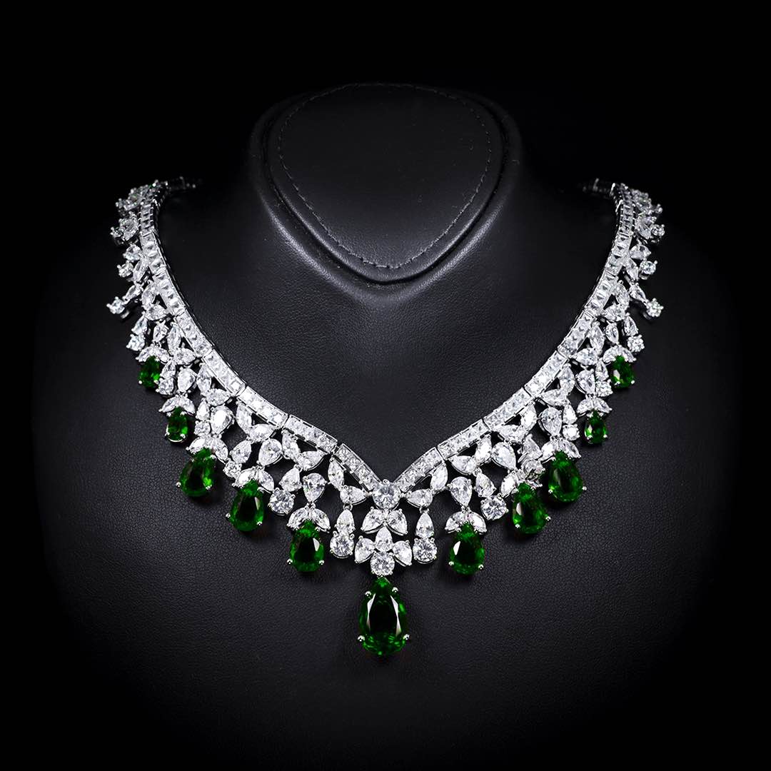 Omnia Princess Bridal Full Set with Pear-Cut White And Green High Quality Simulated Diamonds Premium Rhodium Plated