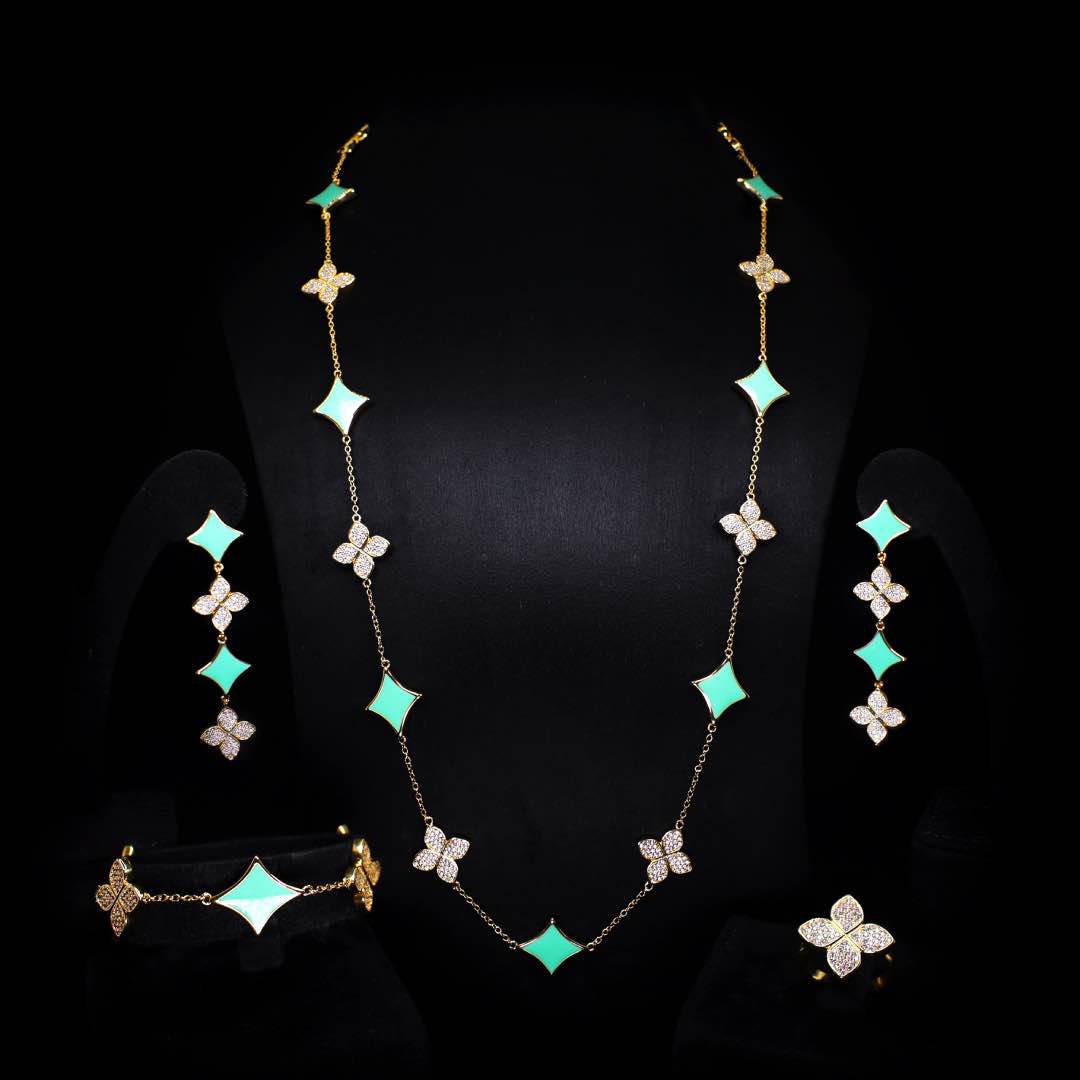 Omnia Golden Clove Turqoise Long Chain Full Set with High-Quality Simulated Diamonds 18k Gold Plated 100cm - OMNIASTORES UAE