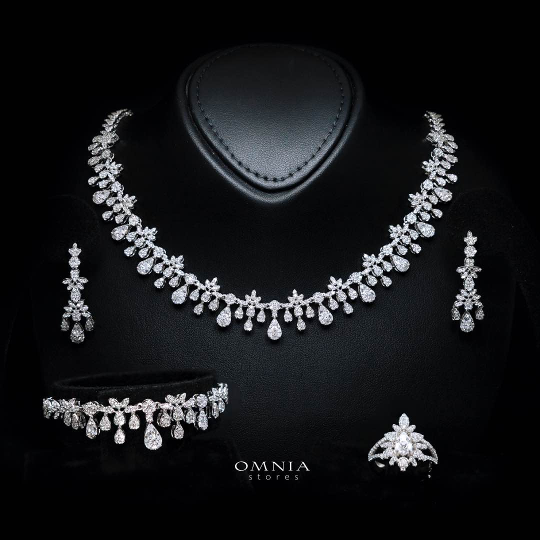 Bonnie White Bridal Full Set in 925 Silver High Quality Simulated Diamonds