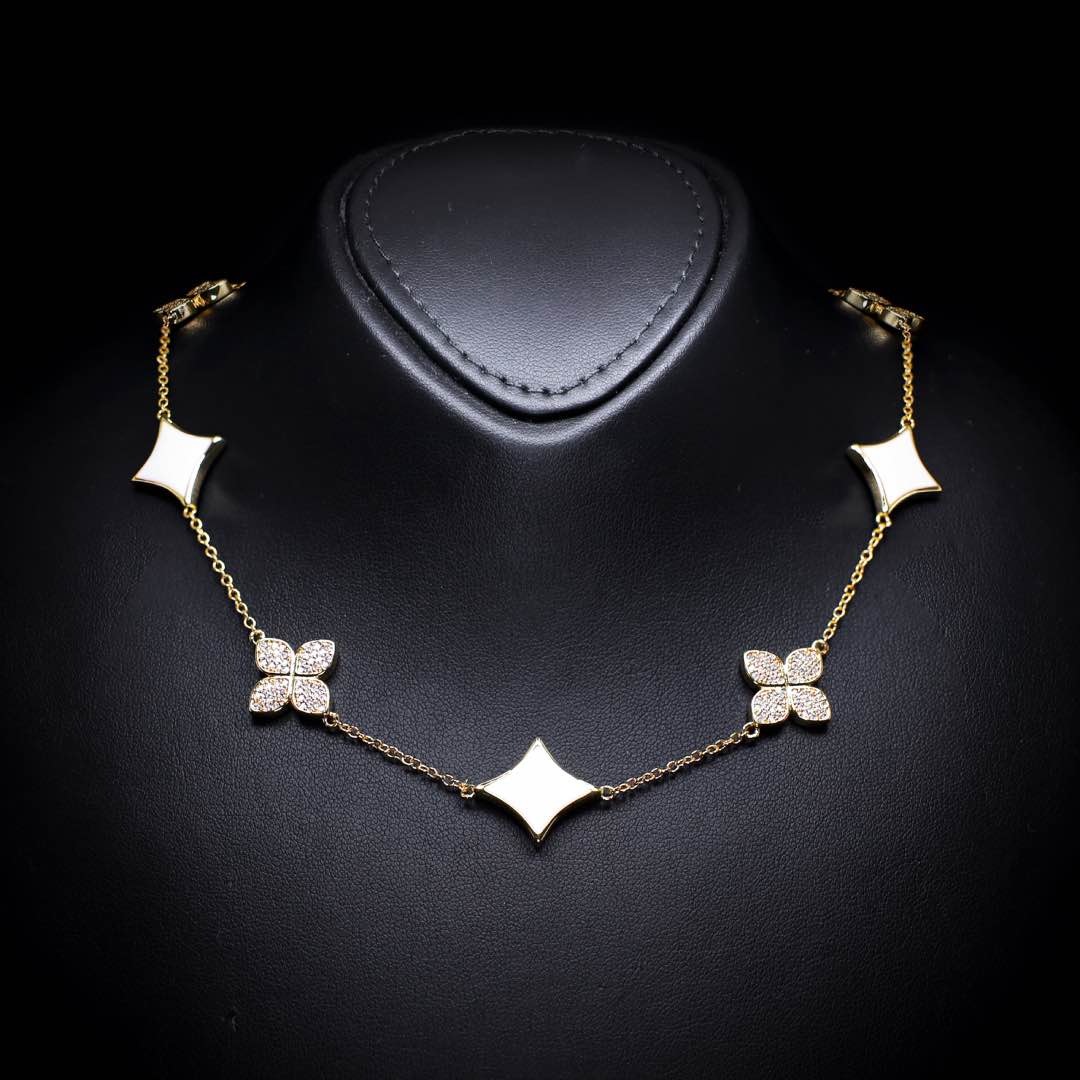 Omnia Golden Clove White Choker Full Set with High-Quality Simulated Diamonds Gold Plated 42cm