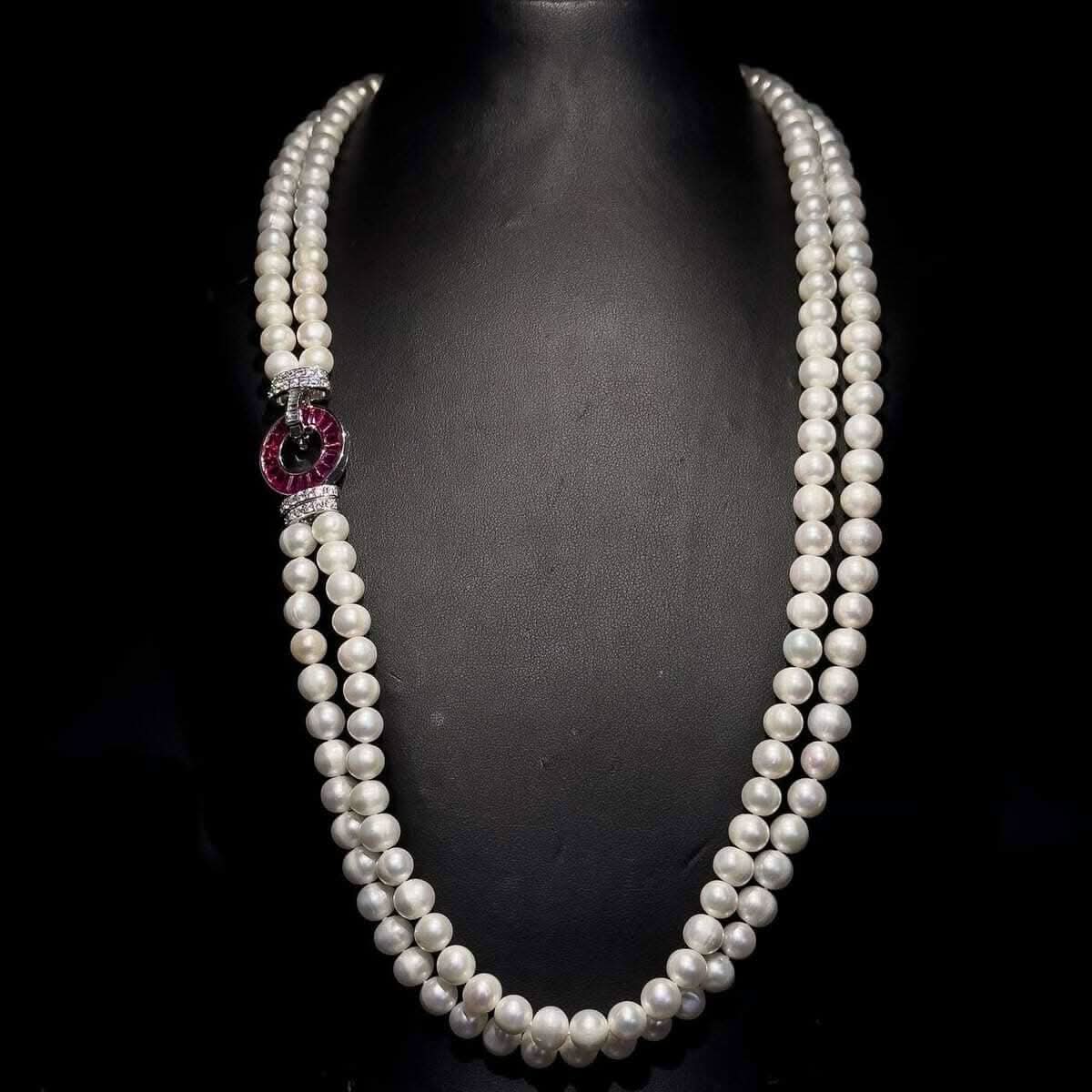 Omnia Royal Pearl Necklace and Bracelet Set with Ruby-Red Accents and High-Quality Simulated Diamonds - OMNIASTORES UAE
