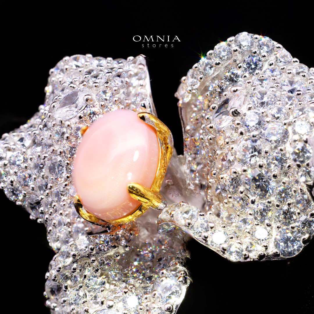 Adhara Brooch with High-Quality Simulated Diamonds in 925 Sterling Silver - OMNIASTORES UAE