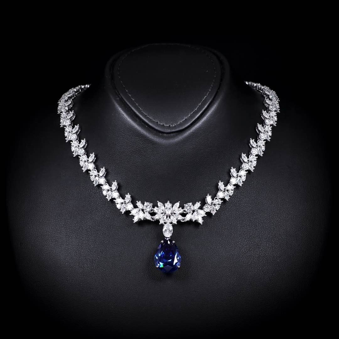 Omnia Vanya Blue Necklace & Earrings Set in 925 Silver with Pear-Cut High-Quality Simulated Diamonds