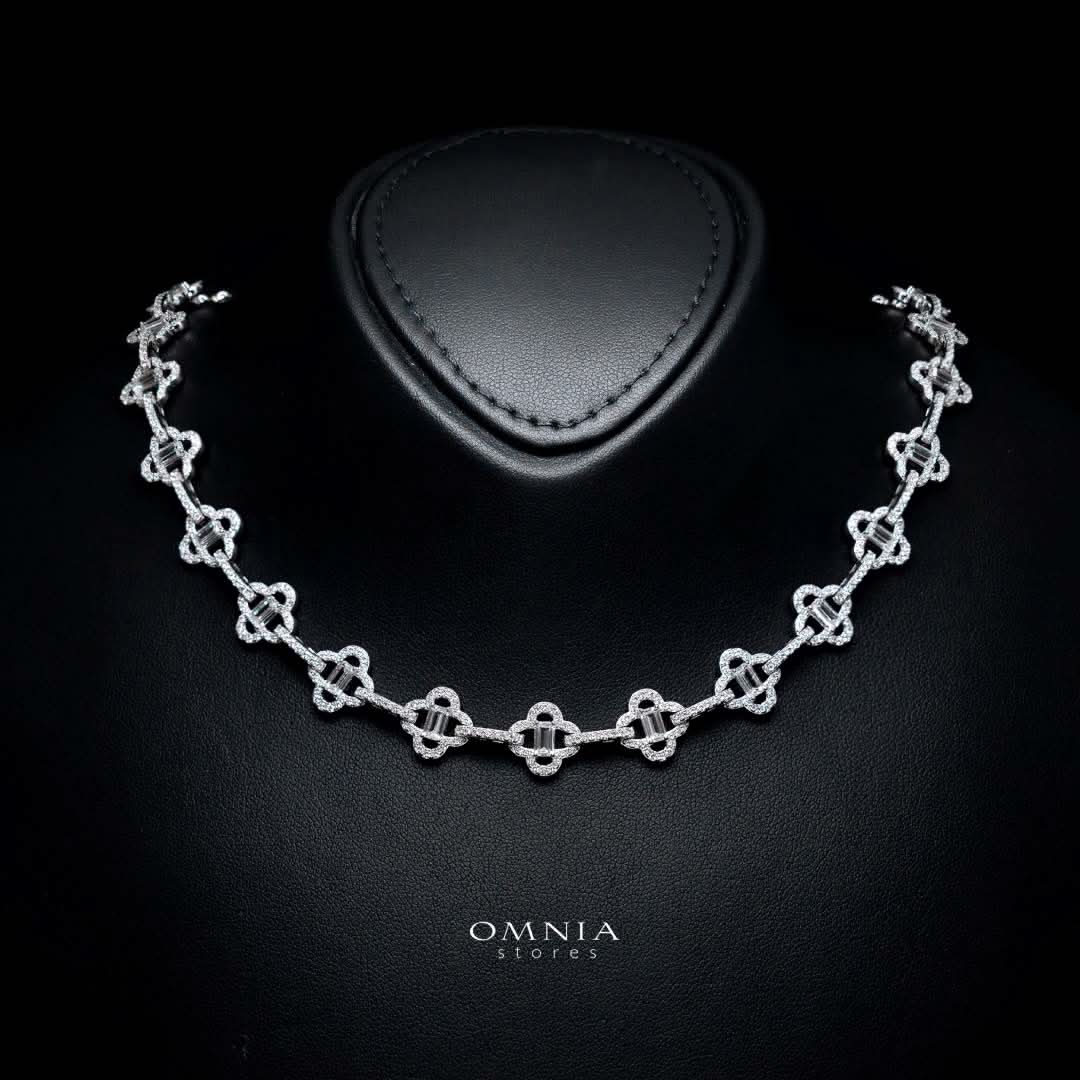 Omnia Amna White Necklace in 925 Silver High Quality Simulated diamonds