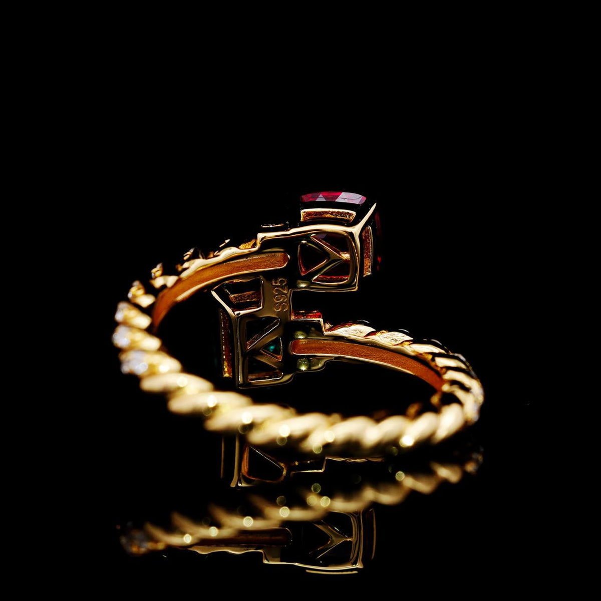 Sawsan Red and Green Gold-Plated Ring with Certificate | High-Quality Simulated Diamonds in 925 Sterling Silver back