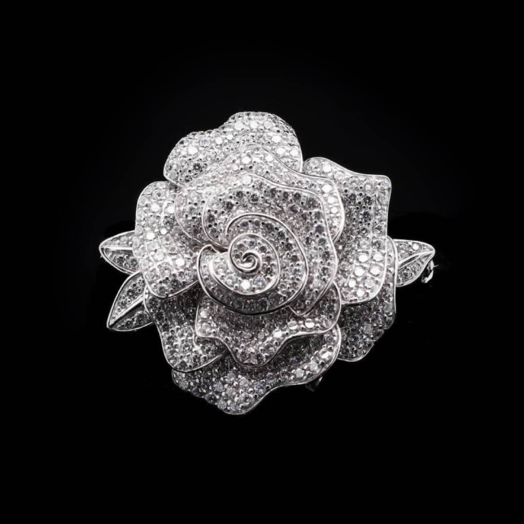 Silver Rose Brooch with High-Quality Simulated Diamonds in 925 Sterling Silver - OMNIASTORES UAE