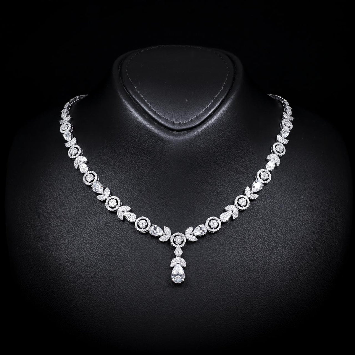 Paulina White Luxury Bridal Full Set 925 Sterling Silver with High-Quality Simulated Diamonds