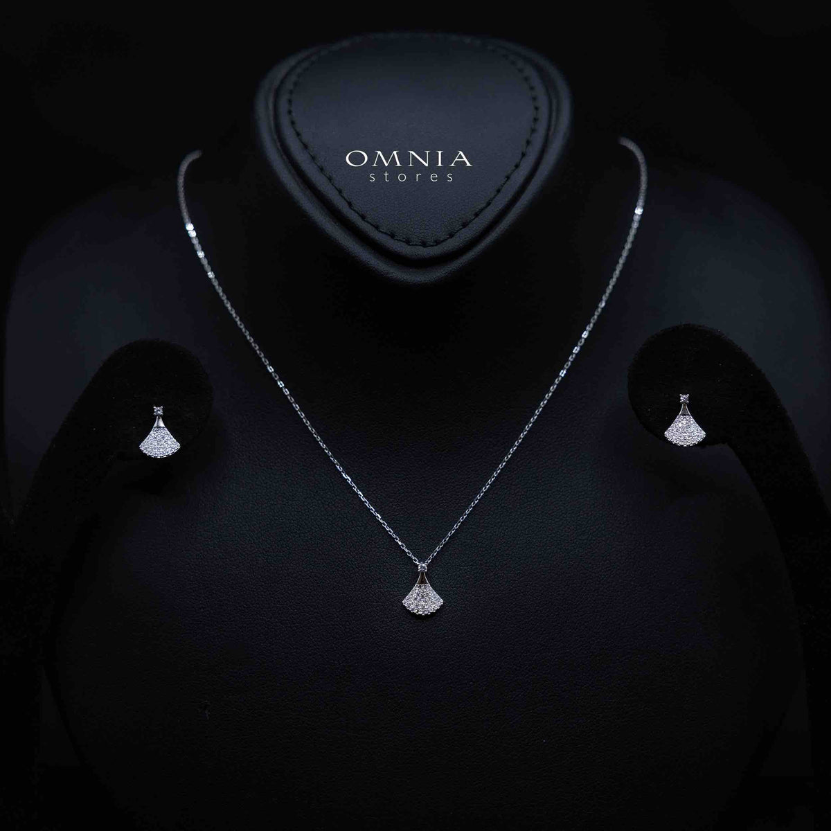 Shidha White Fan Design Silver Necklace and Earrings Set in 925 Silver with High-Quality Premium Simulated Diamonds