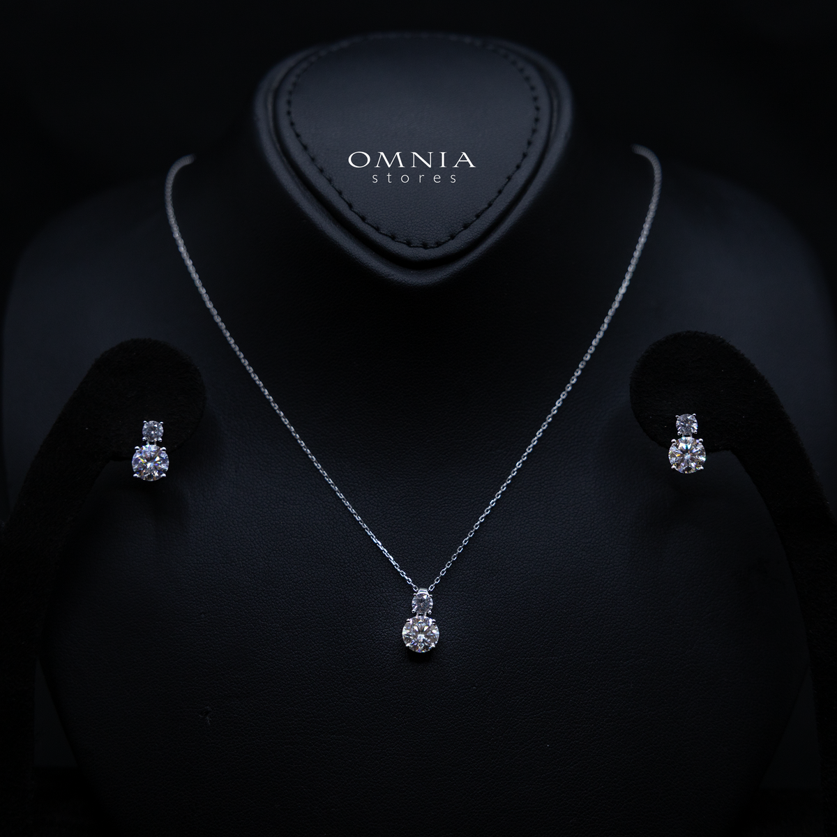 Henna White Round Brilliant Design Silver Necklace and Earrings Set in 925 Silver with High-Quality Premium Moissanite Stones