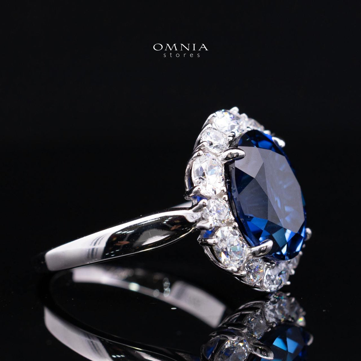 Khloe Blue Lab-Grown Sapphire Ring with GRC Certificate, Oval 10×12mm, in 925 Sterling Silver – Classic Halo Cluster