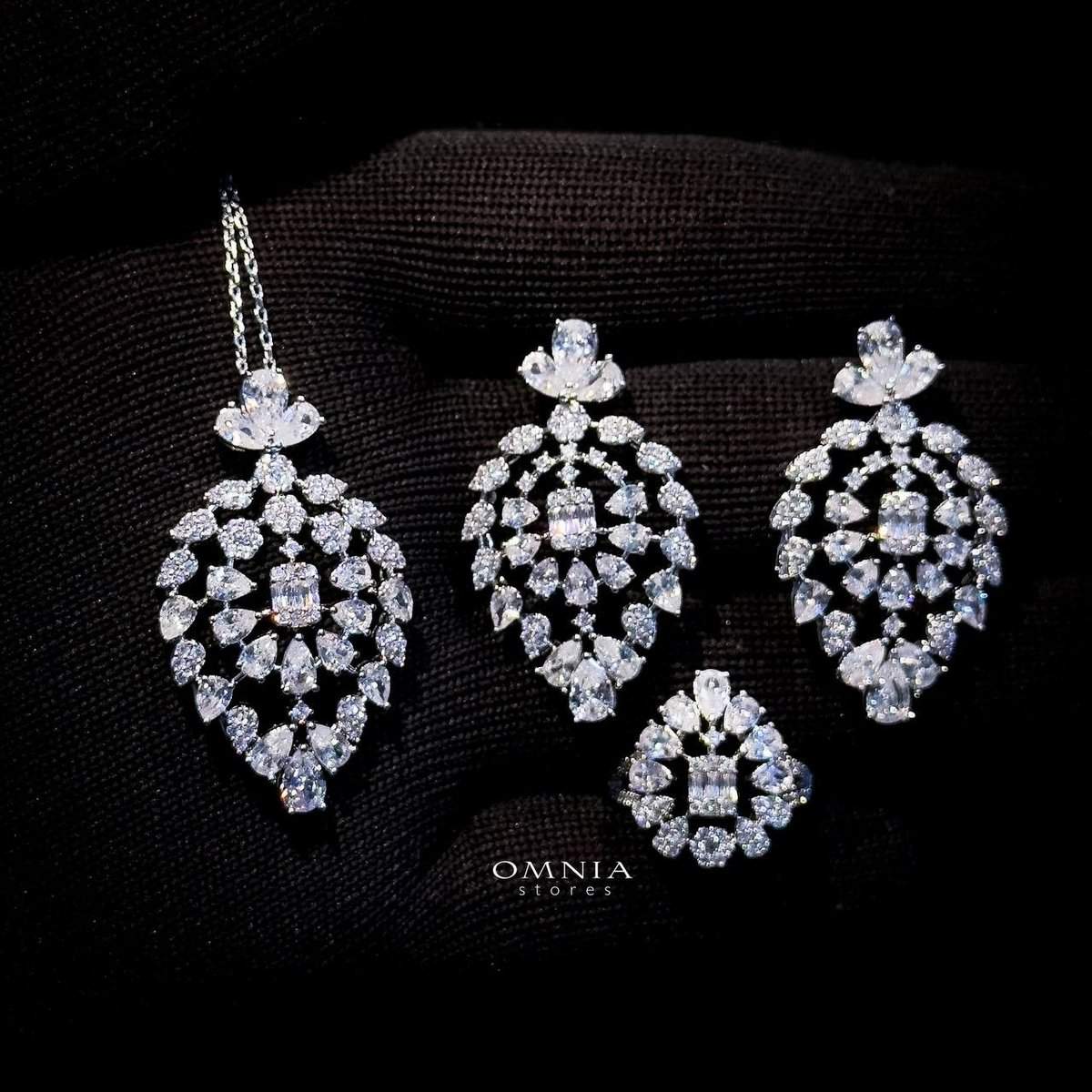 Omnia Ashwaq White Set in High Quality Zircon Stone - OMNIASTORES UAE