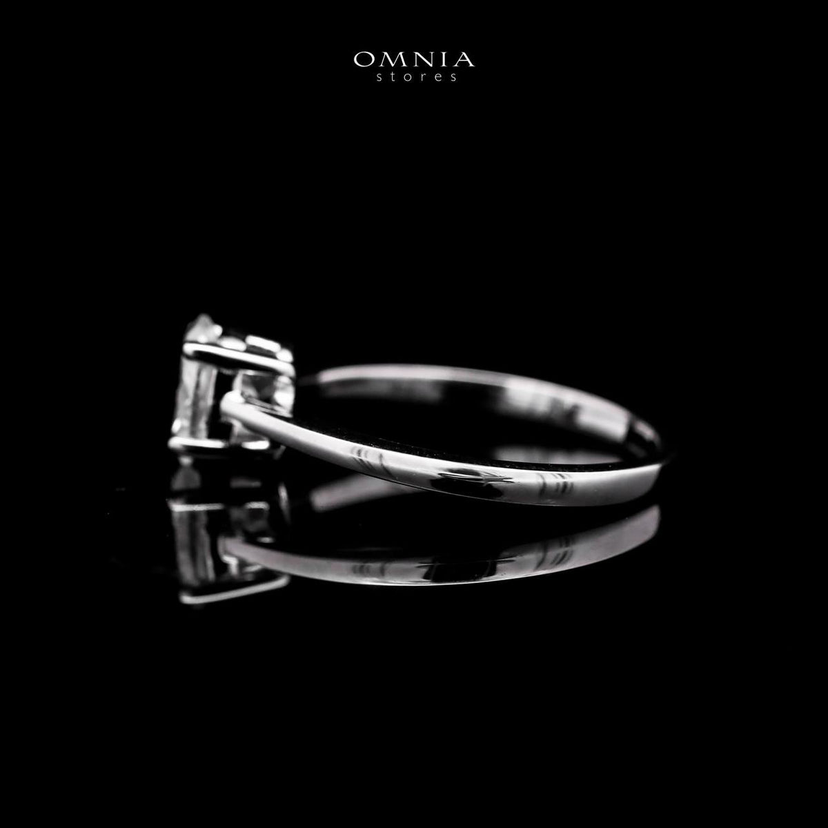 Omnia Veloura Classic Oval Moissanite Ring – Certified 925 Sterling Silver Royal Cut