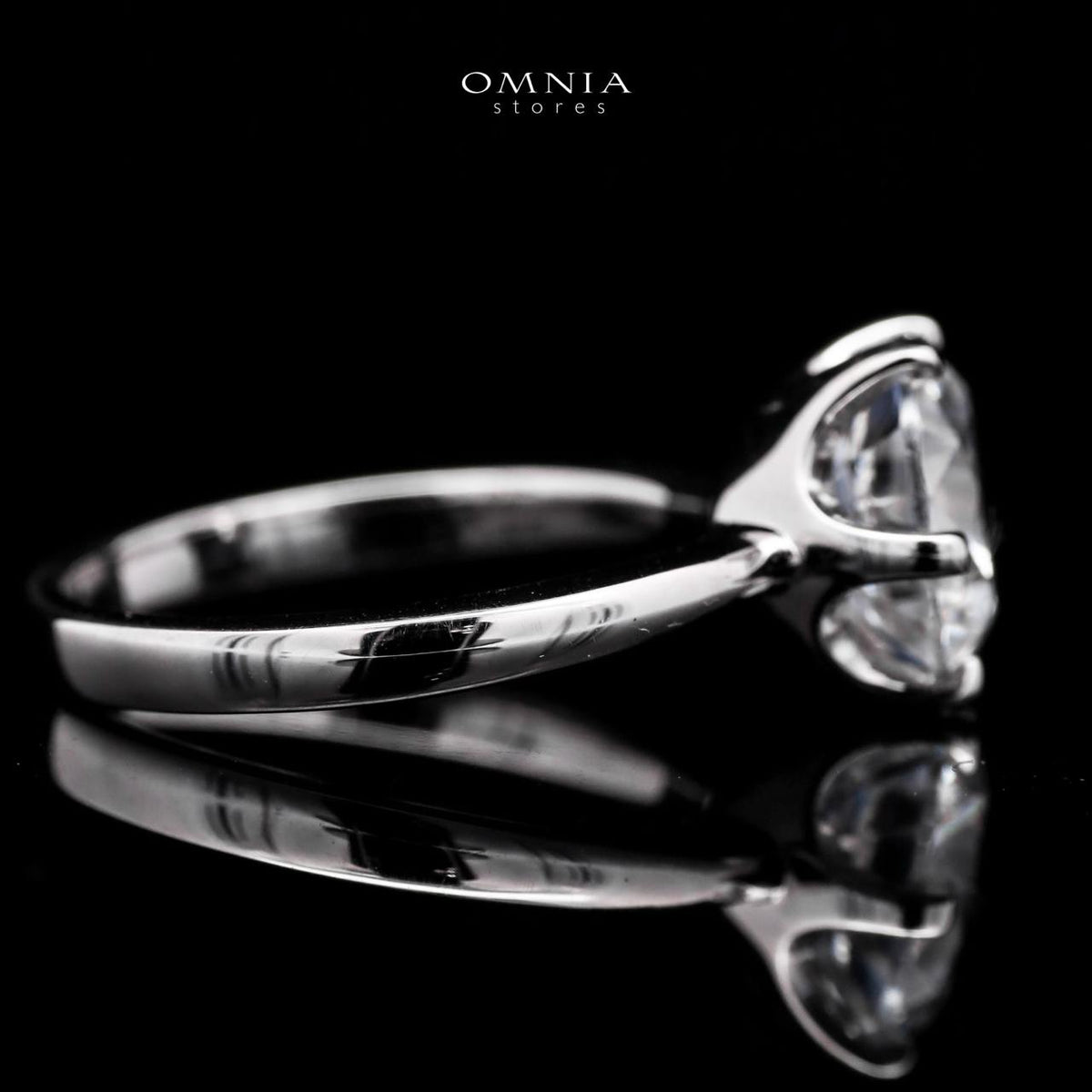 Omnia Lama Ring 92.5 Silver in High Quality Simulated Diamonds - OMNIASTORES UAE