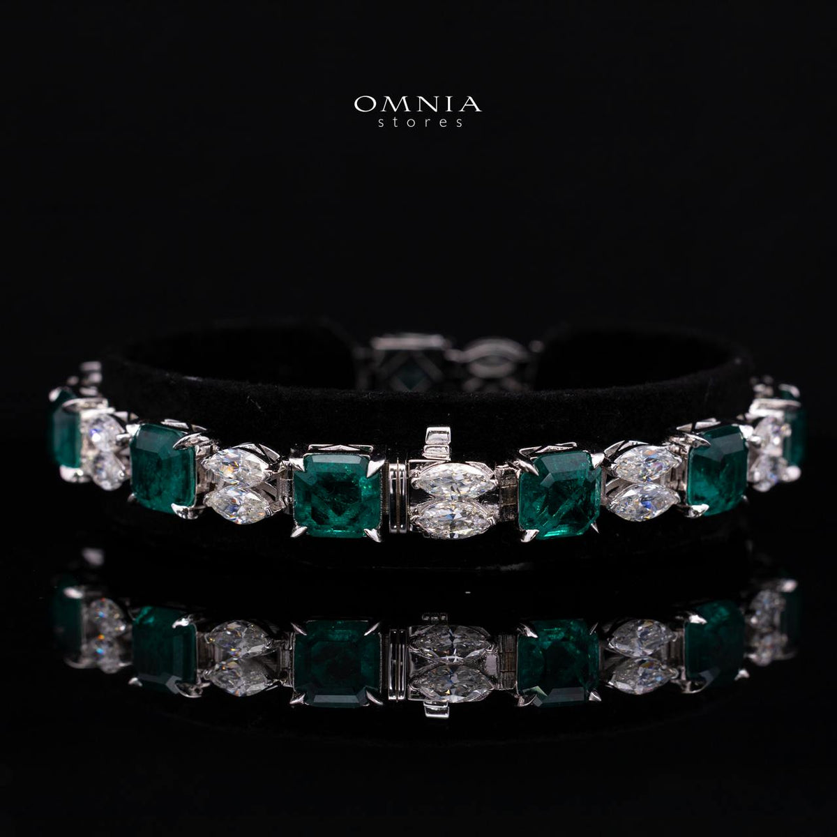 Vionelle Emerald Green Radiant Cut Bracelet with Premium Simulated Diamonds and Certificate in 925 Sterling Silver