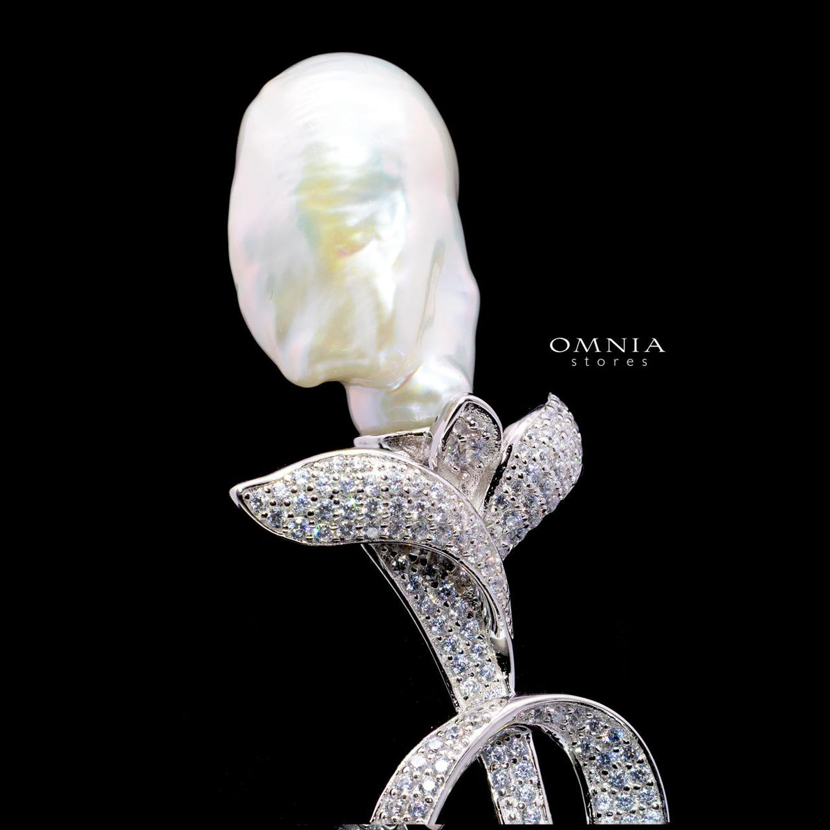 Josefin Brooch with High-Quality Simulated Diamonds in 925 Sterling Silver