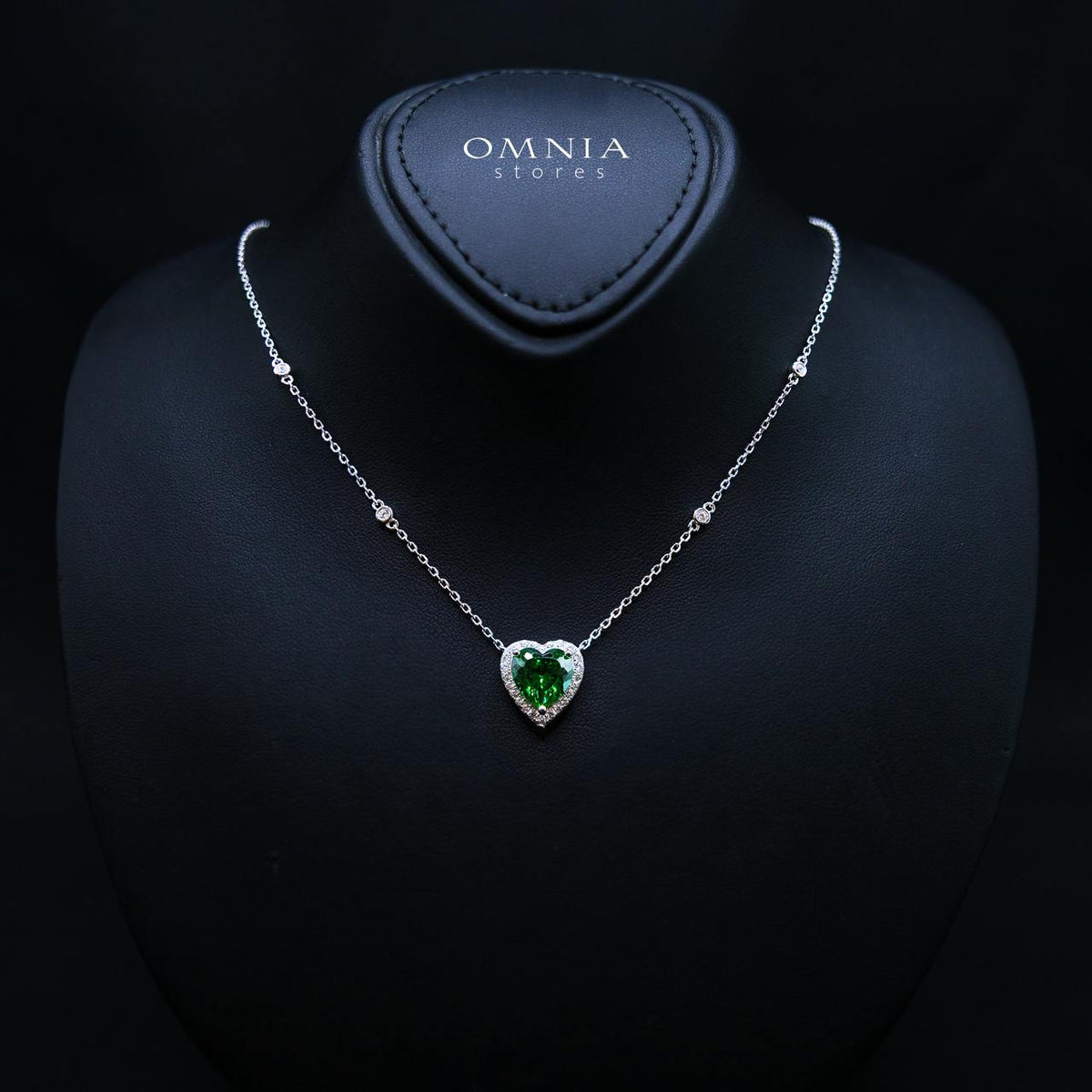 Samiha Green Heart Necklace In 925 Silver High Quality Simulated Diamond
