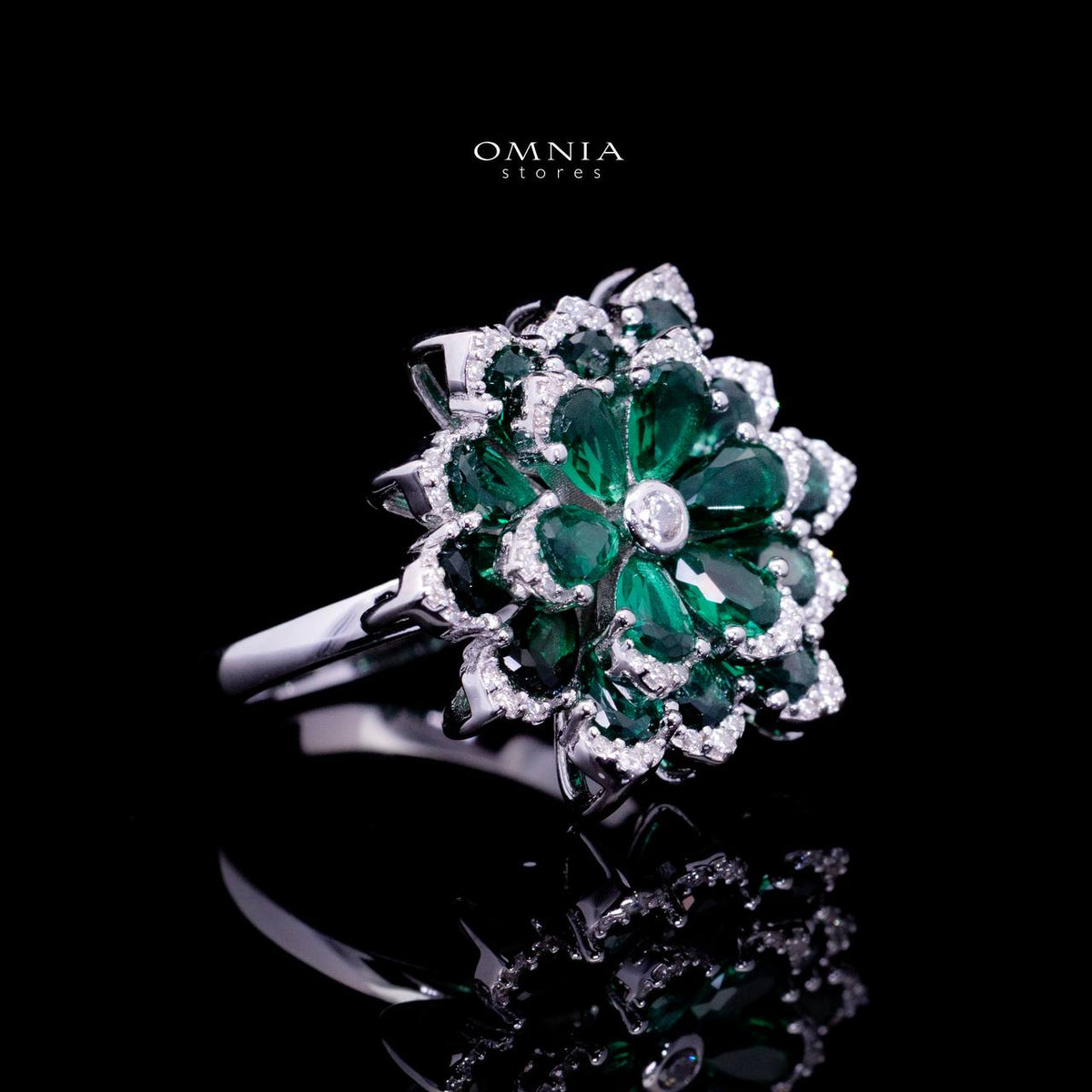 Omnia Damiyah Emerald Green Floral Silver Ring in 925 Silver with High Quality Simulated Diamonds - OMNIASTORES UAE