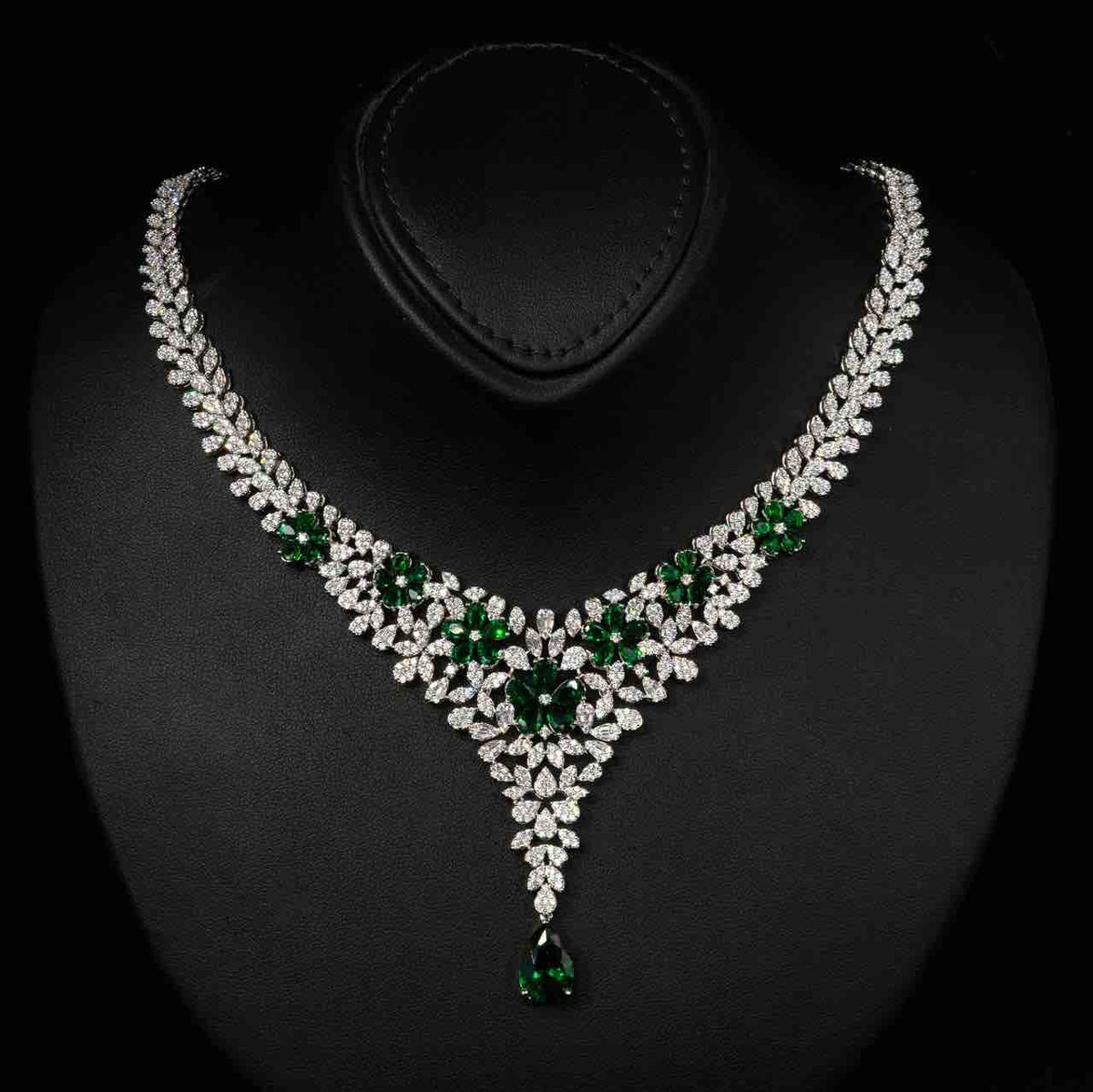 Omnia Karla Green Luxury Bridal Full Set in High Quality Rhodium Plated Zircon Stones - OMNIASTORES UAE