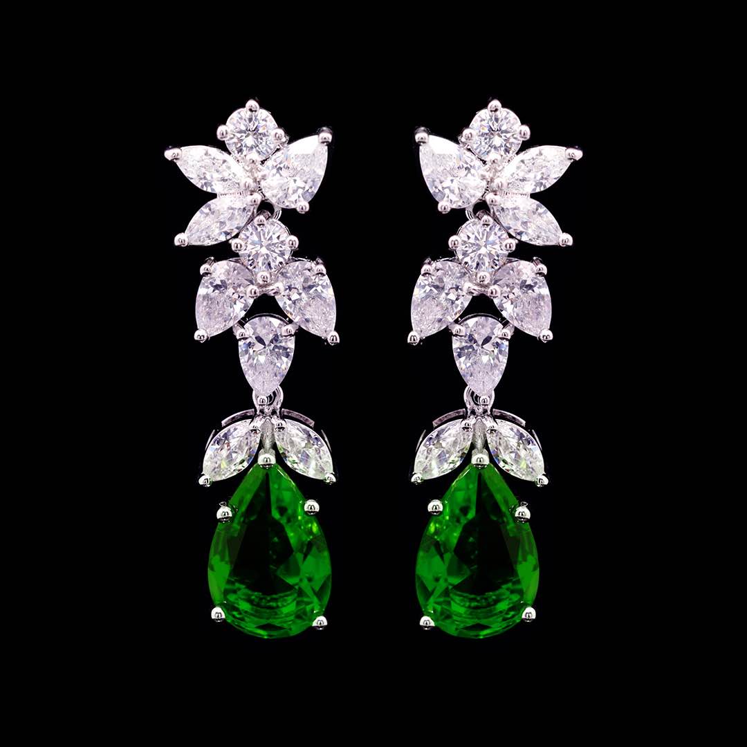 Omnia Princess Bridal Full Set with Pear-Cut White And Green High Quality Simulated Diamonds Premium Rhodium Plated