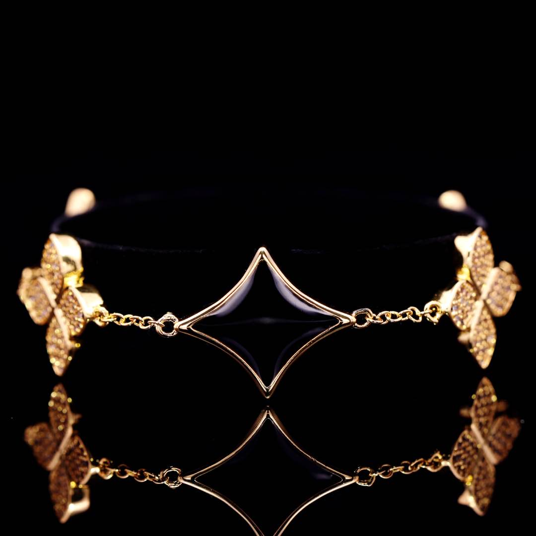 Omnia Golden Clove Black Long Chain Full Set with High-Quality Simulated Diamonds 18k Gold Plated 100cm - OMNIASTORES UAE
