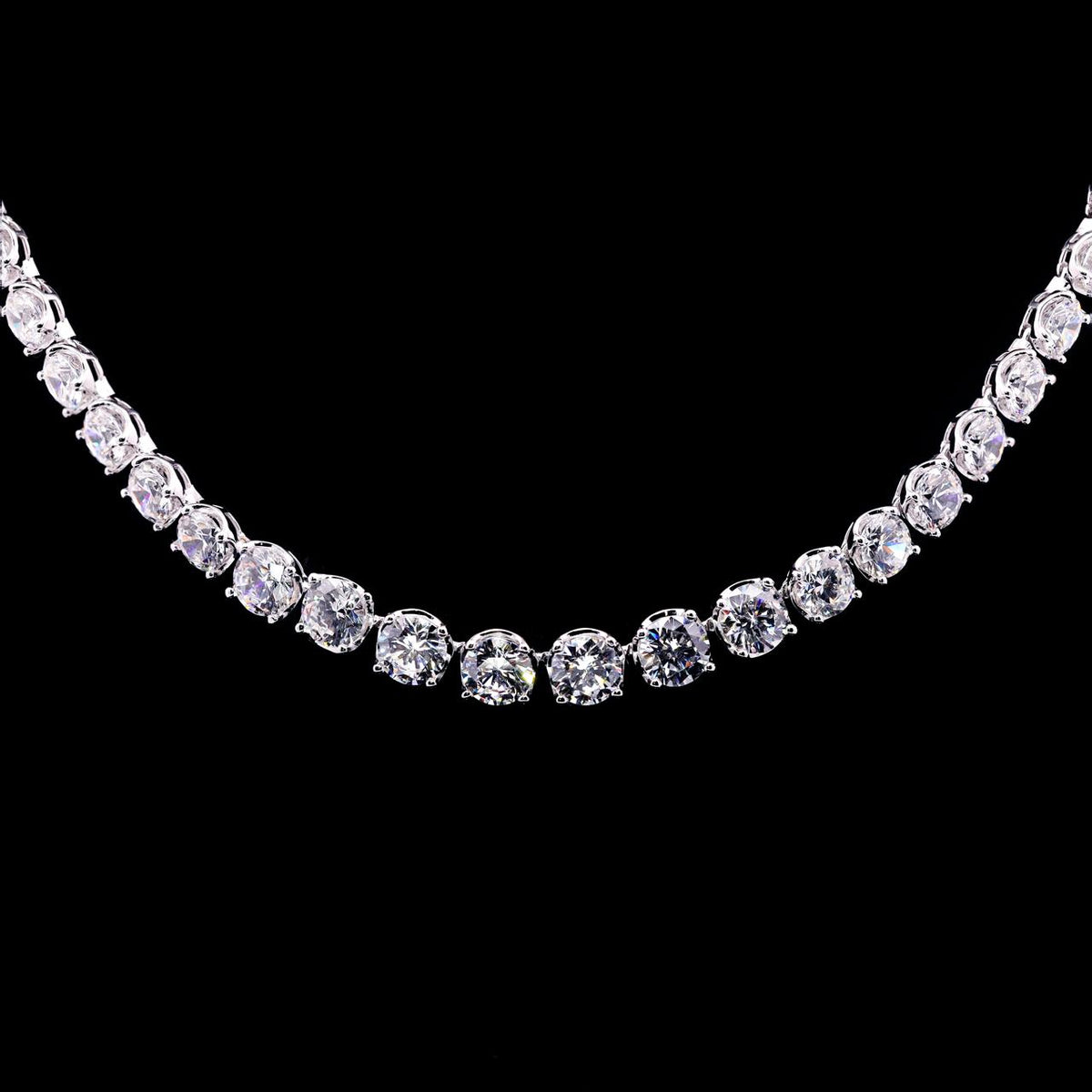 Azelina Necklace with Certificate | High-Quality Simulated Diamonds in 925 Sterling Silver.