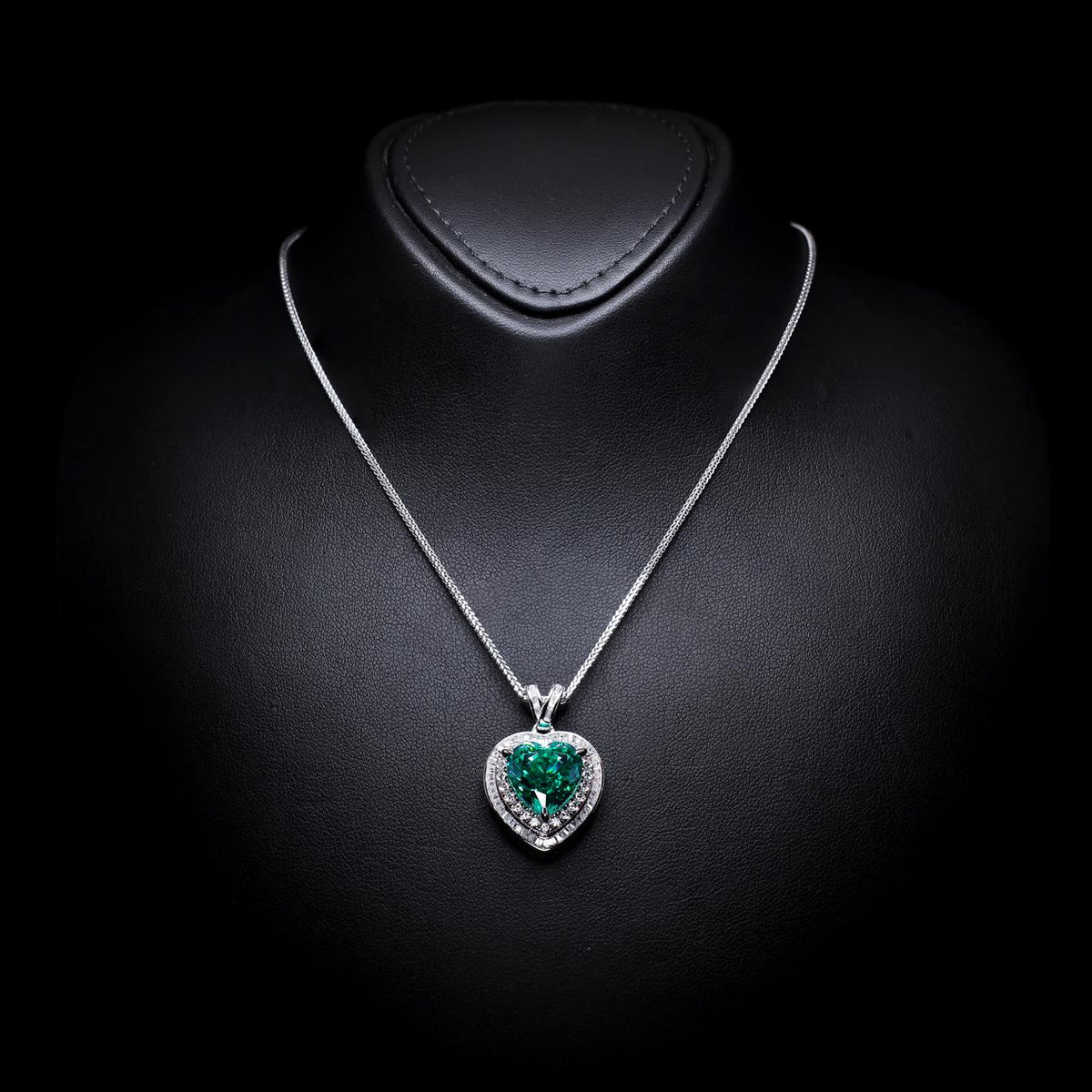 Bushra Green Heart-Shaped Necklace with Certificate | High-Quality Simulated Diamonds in 925 Sterling Silver.