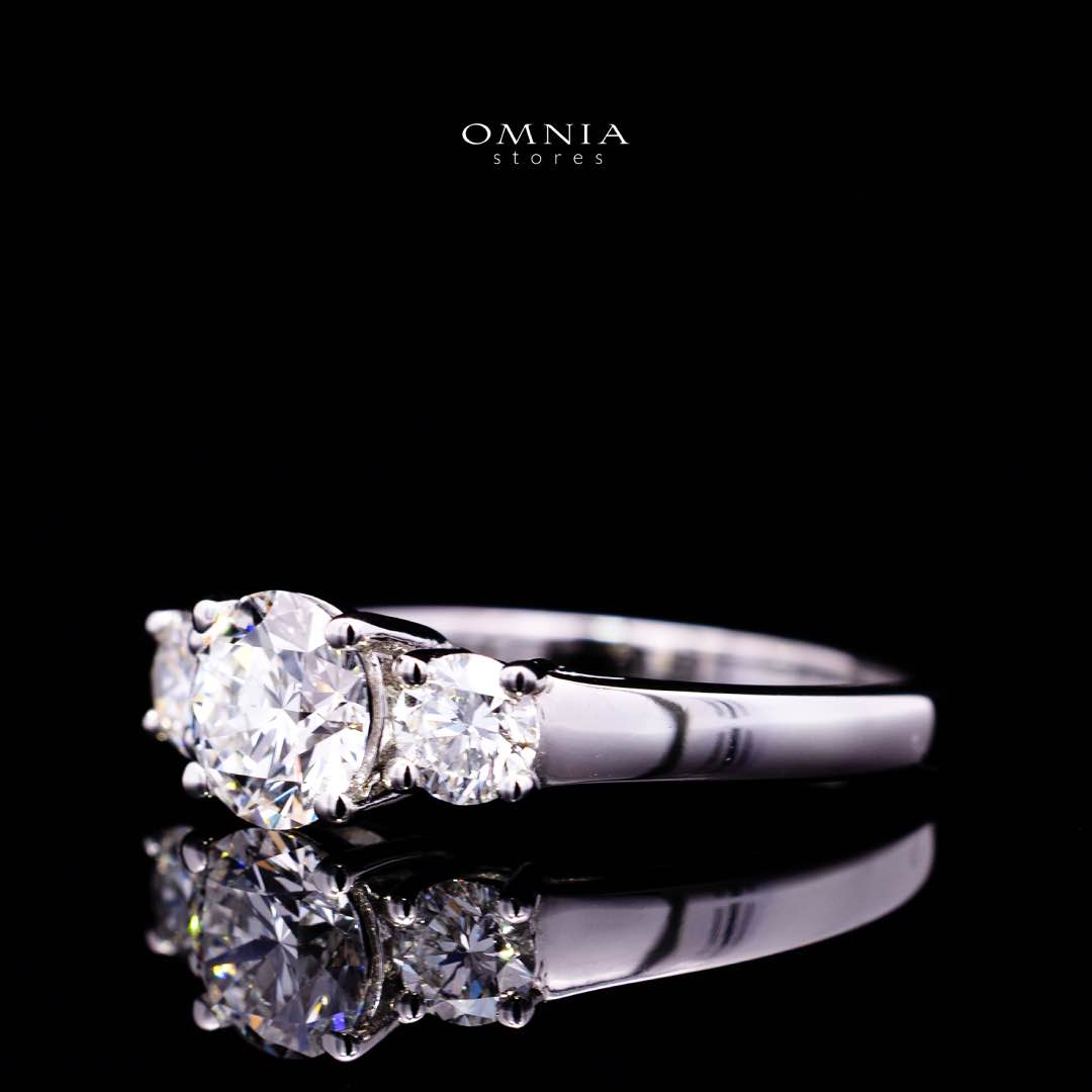 Halima Lab Grown With IGI Certified E VVS2 Oval Brilliant White Ring in 925 Silver 1.50ct