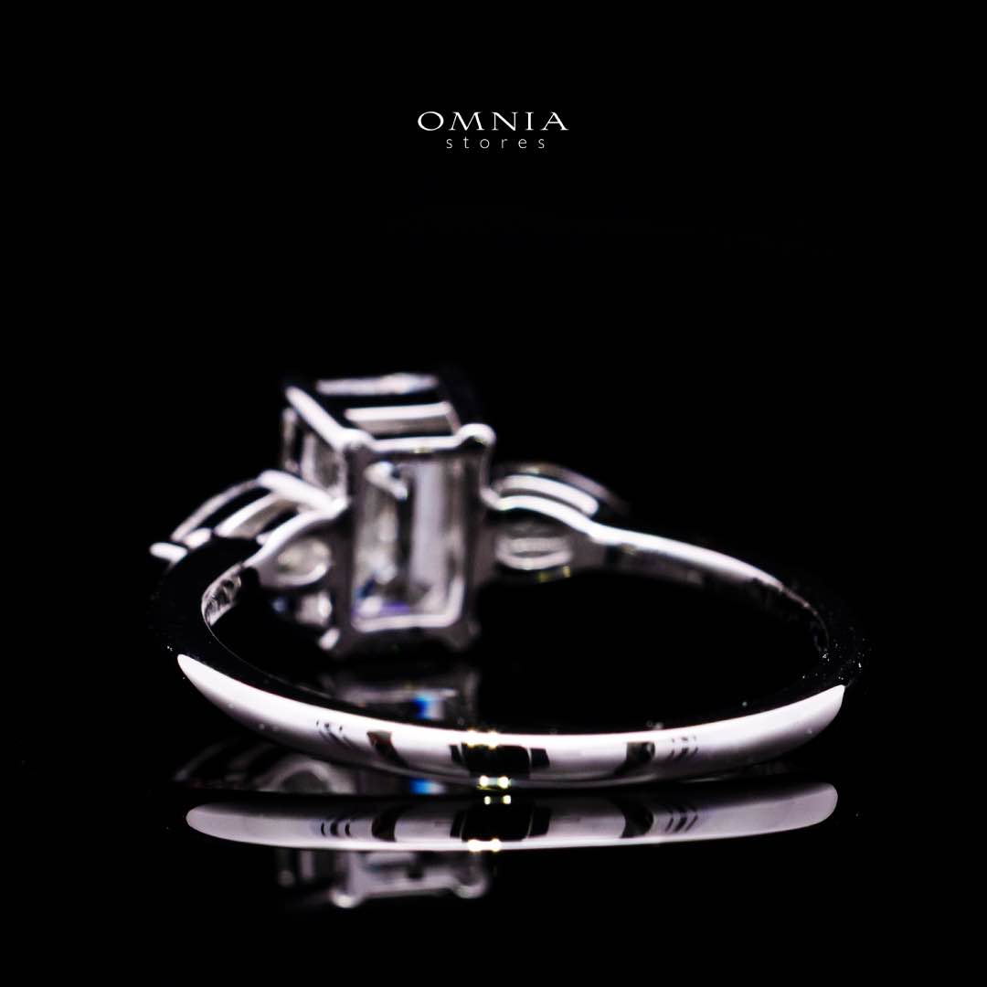 Aysha Lab Grown IGI Certified Emerald Cut D VS1 White Ring High Quality 925 Silver 1.60ct