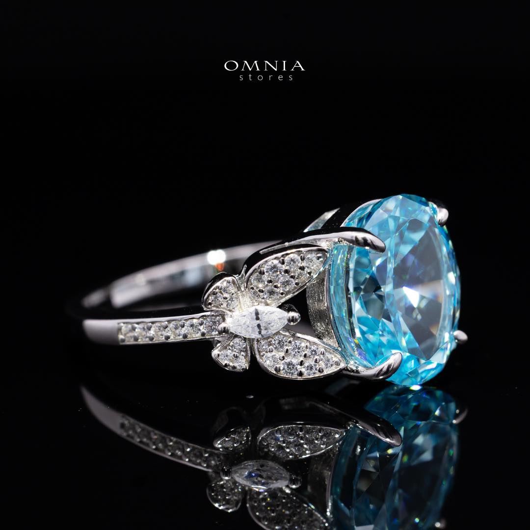Omnia Maysun Baby Blue Oval Ring in 925 Silver with Simulated Diamonds - OMNIASTORES UAE