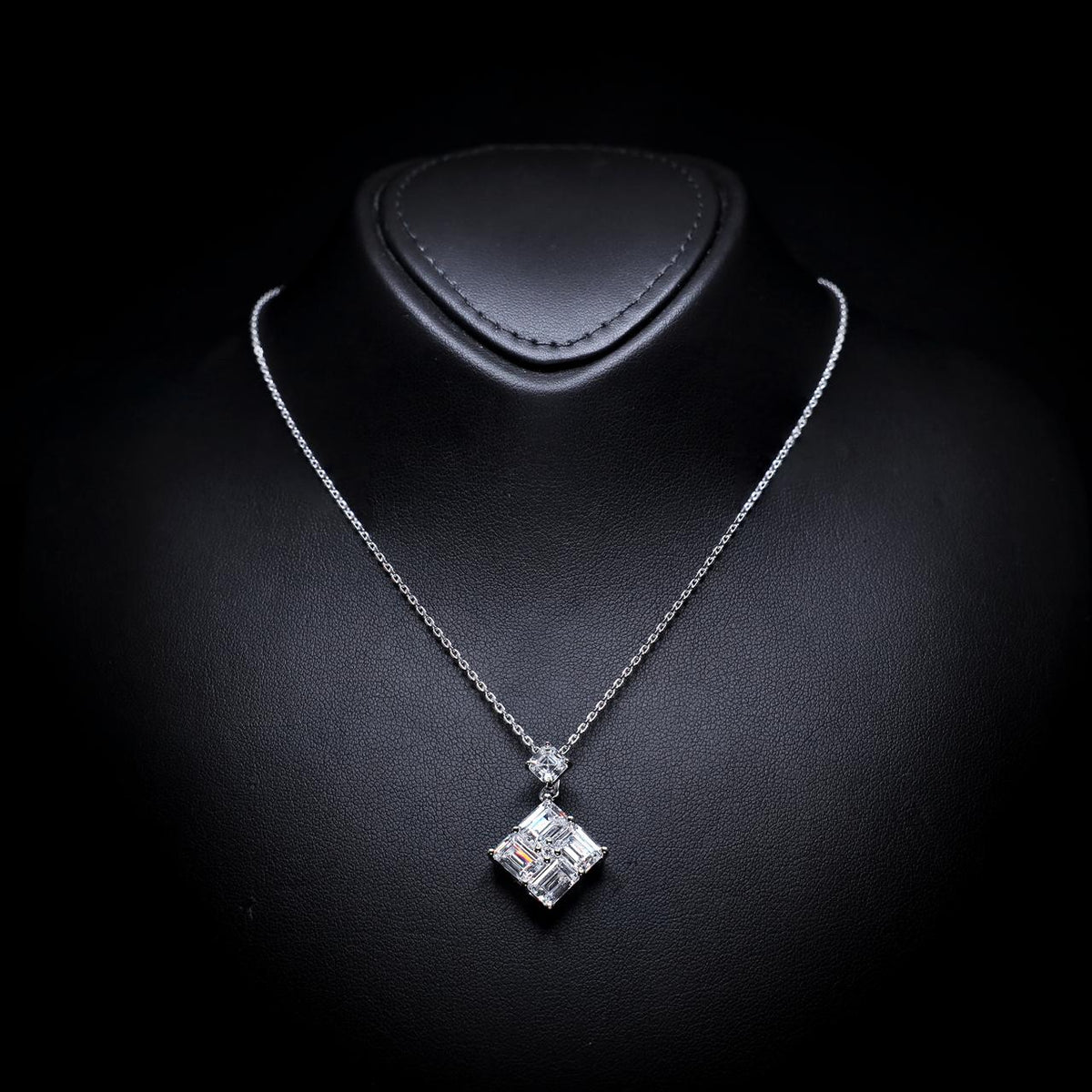 Naliyah Necklace with Certificate | High-Quality Simulated Diamonds in 925 Sterling Silver