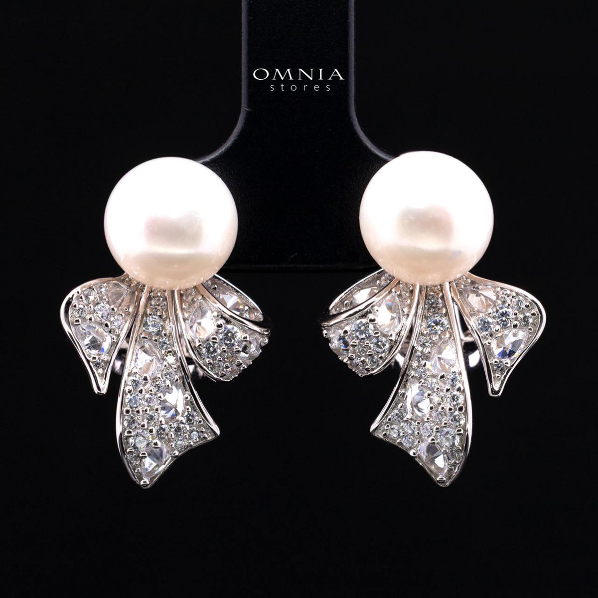 Oriana Fresh Water Pearl Earring in 925 Silver with High-Quality Simulated Diamonds