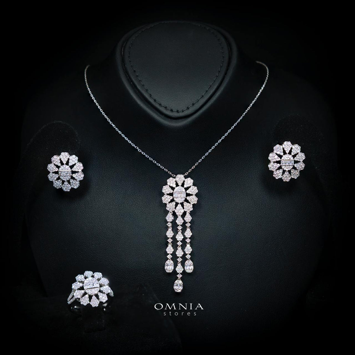 Amireya White Luxury Jewelry Set – Necklace, Earrings & Ring with High-Quality Simulated Diamonds and Rhodium Plating