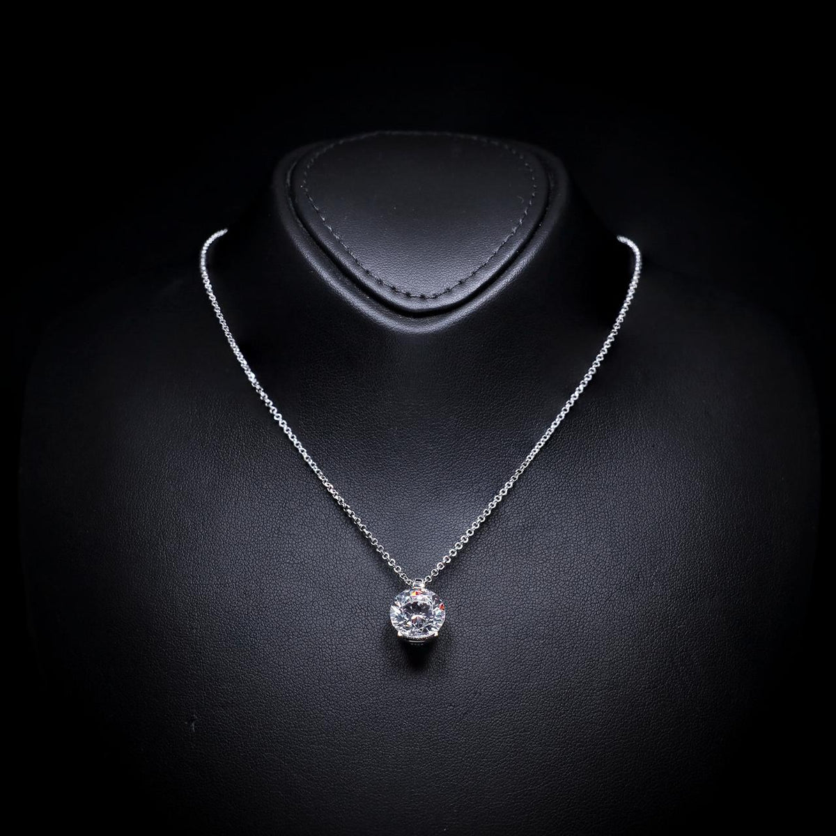 Najiyah Necklace with Certificate | High-Quality Simulated Diamonds in 925 Sterling Silver