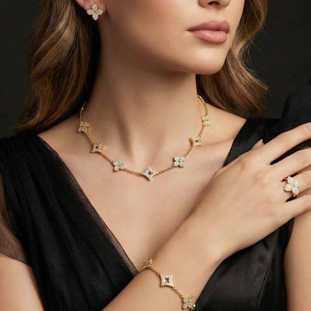 Omnia Golden Clove Choker Full Set with High-Quality Simulated Diamonds Gold Plated - OMNIASTORES UAE