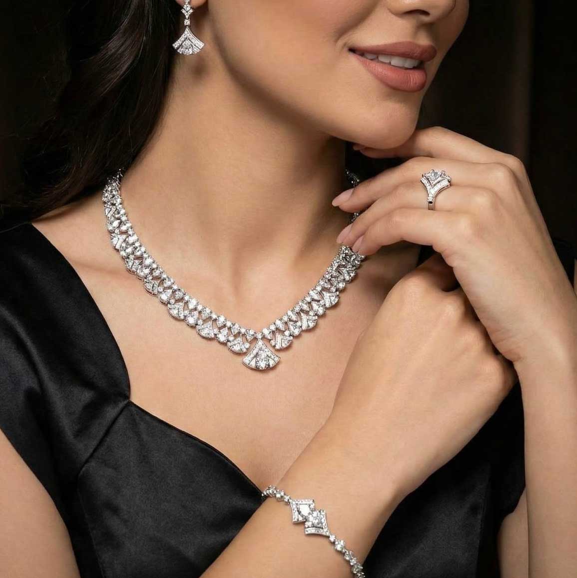 Omnia Elizabeth Pure White - OMNIASTORES UAE