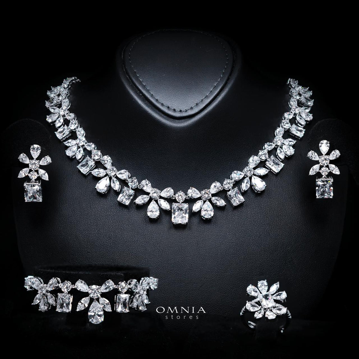Omnia Rizza white zircon bridal jewellery set