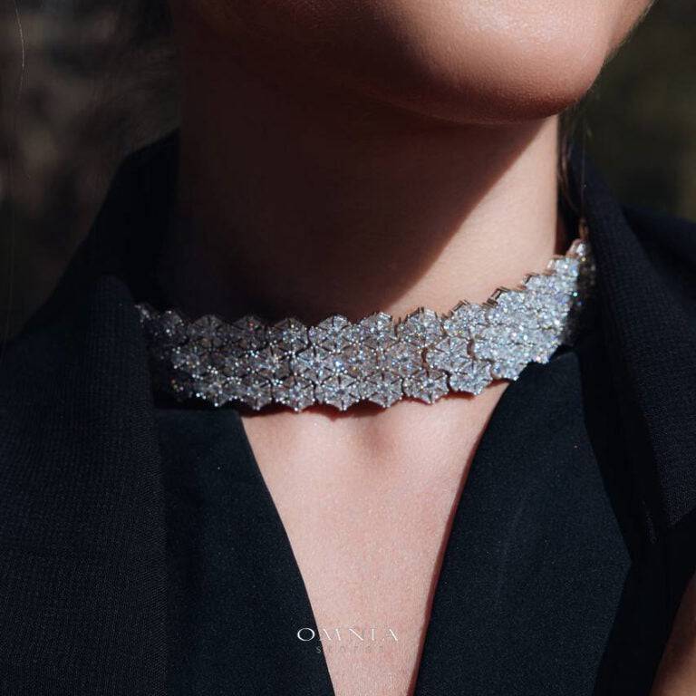 Omnia Saima Silver Set in 925 Silver with High-Quality Simulated Diamonds