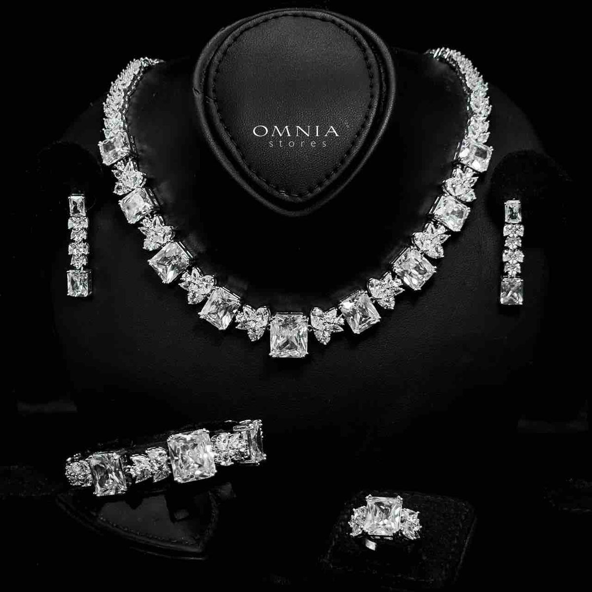 Omnia Amelia White Bridal Full Set in High Quality Simulated Diamonds - OMNIASTORES UAE