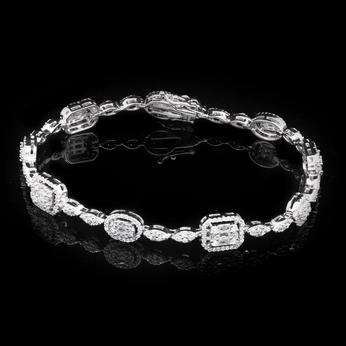 Omnia Thana White Bracelet in 925 Silver with High Quality Simulated Diamonds - OMNIASTORES UAE