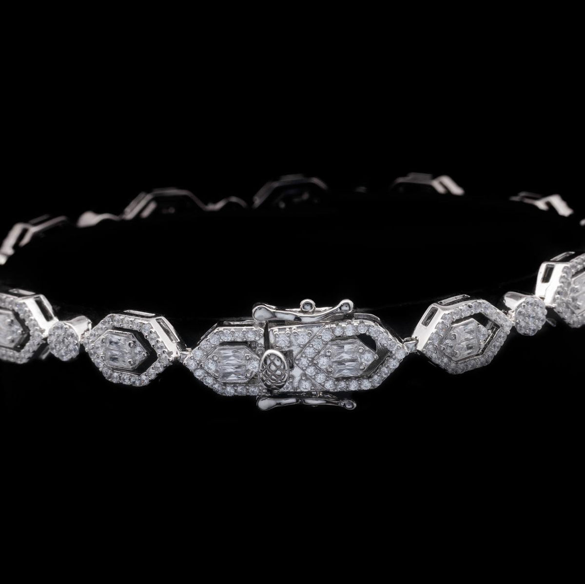 Omnia Rabab White Bracelet in 925 Silver with High Quality Simulated Diamonds - OMNIASTORES UAE