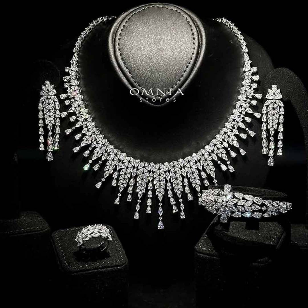 طقم إكسسوارات عرائس كامل فاخر من أمنية Sheena باللون الأبيض بطلاء الروديوم وحجر الزركون عالي الجودة
