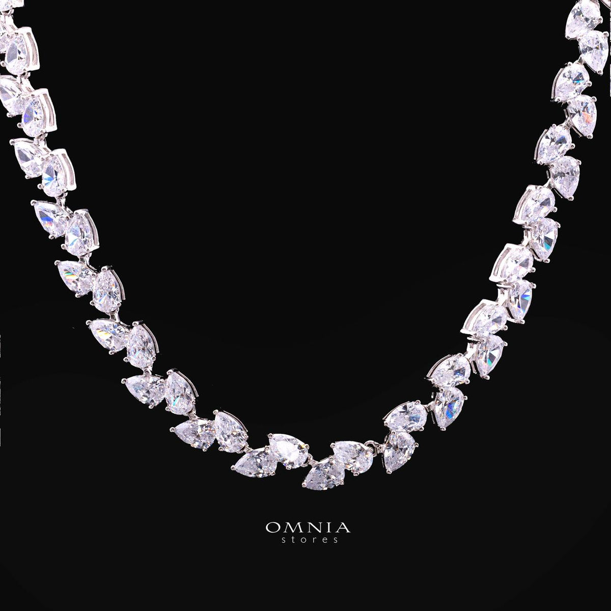 Naerisse Necklace with High-Quality Premium Simulated Diamonds in 925 Sterling Silver