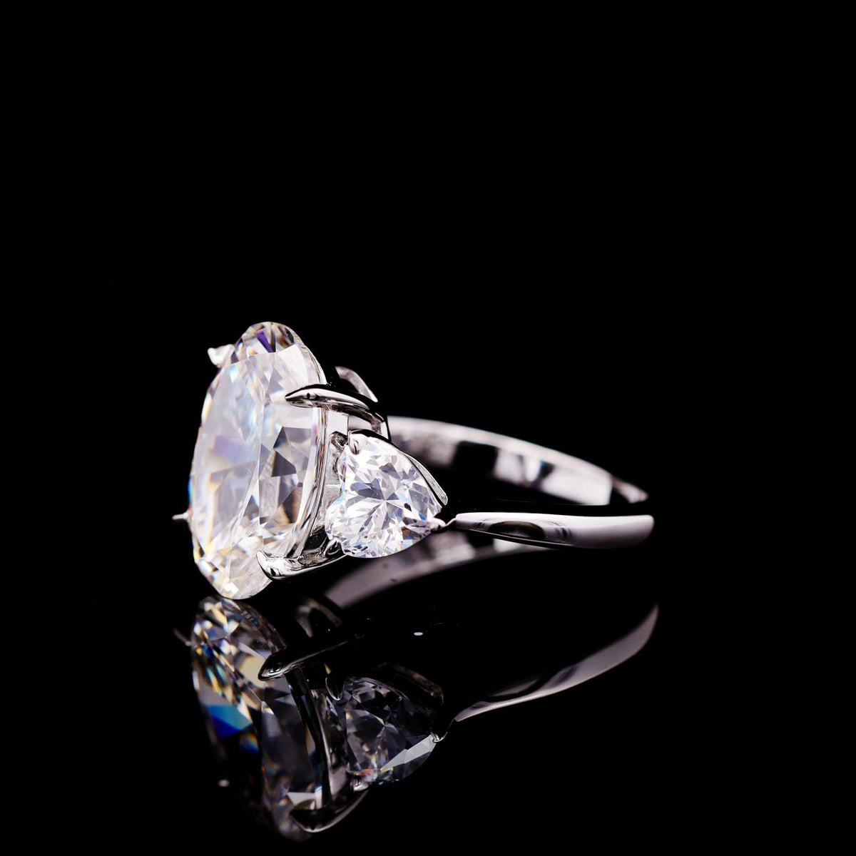 Omnia Almas Ring with Certificate | High-Quality Simulated Diamonds in 925 Sterling Silver
