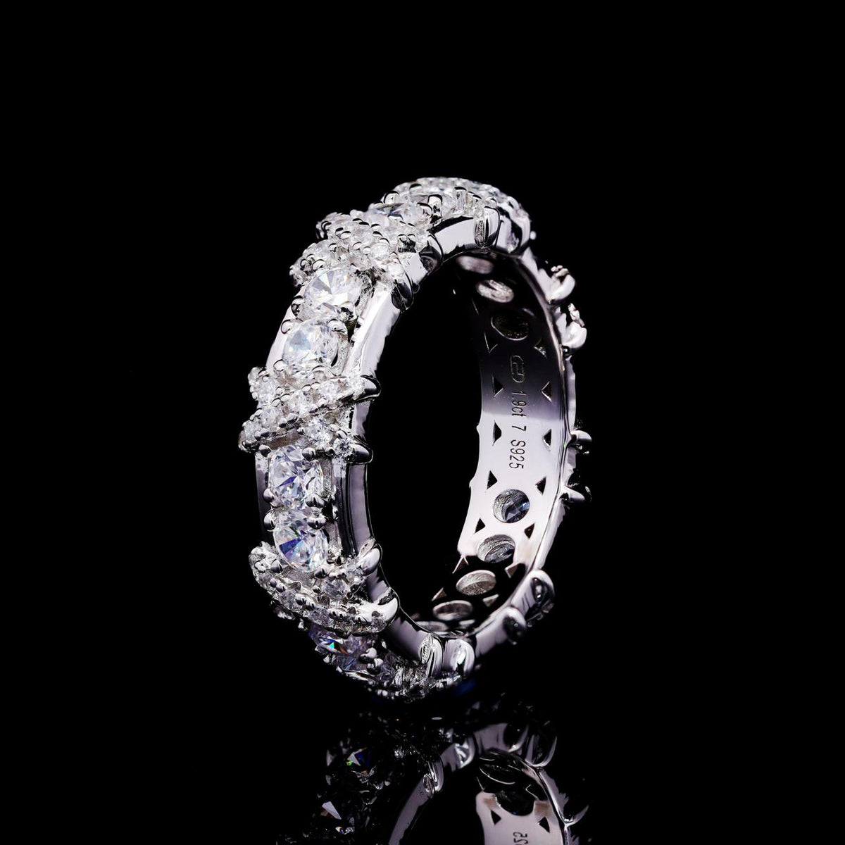 Danah Ring with Certificate | High-Quality Simulated Diamonds in 925 Sterling Silver