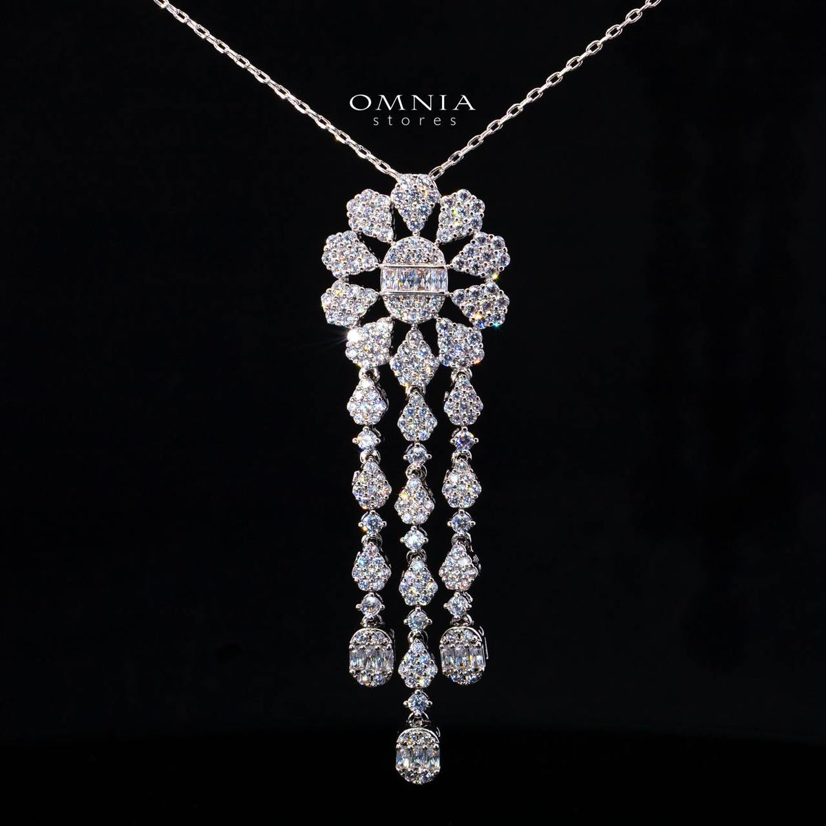 Amireya White Luxury Jewelry Set – Necklace, Earrings & Ring with High-Quality Simulated Diamonds and Rhodium Plating