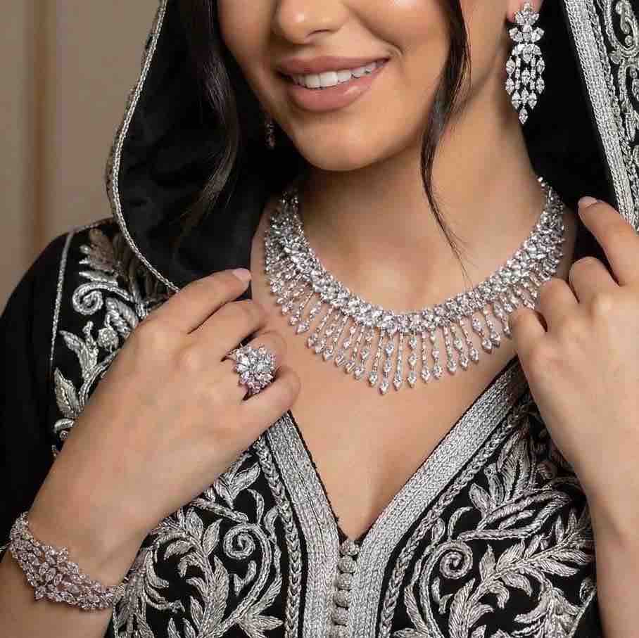 Omnia Soheila White Luxury Bridal Full Set with Emerald and Pear-Cut High-Quality Simulated Diamonds Rhodium Plated